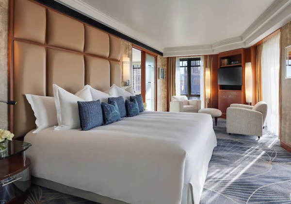 Diplomat Suite