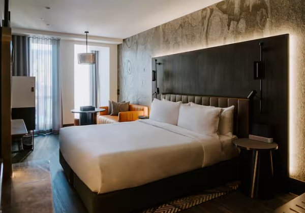 King Deluxe Room with Balcony