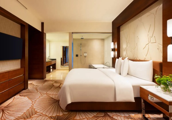 Grand Executive Fountain View Suite