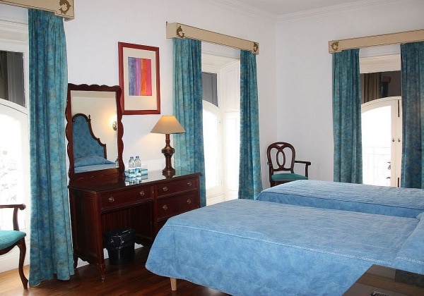 Twin Balcony or Three Window Room