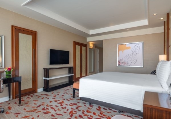 Deluxe King Bay View