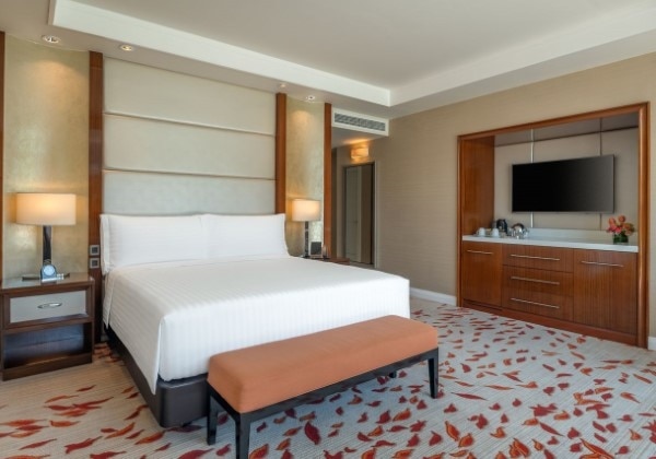 Grand Deluxe King Bay View