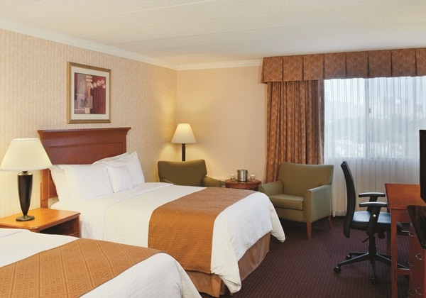 2 DOUBLE BEDS-NONSMOKING