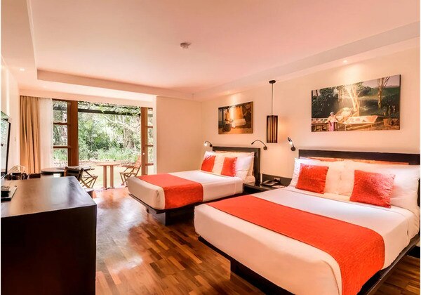 Queen Single Garden View