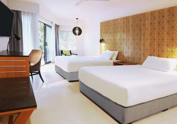 Deluxe Twin Courtyard View