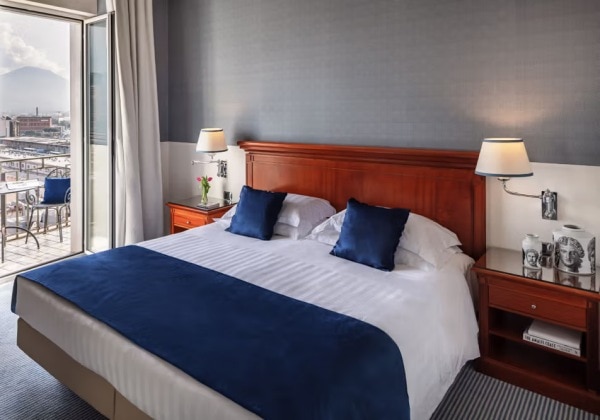 Deluxe Vesuvio View Room