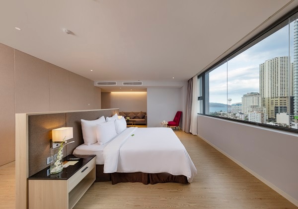 Grand Deluxe Sea View