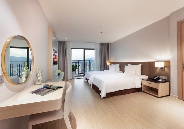 Luxury Family Connecting