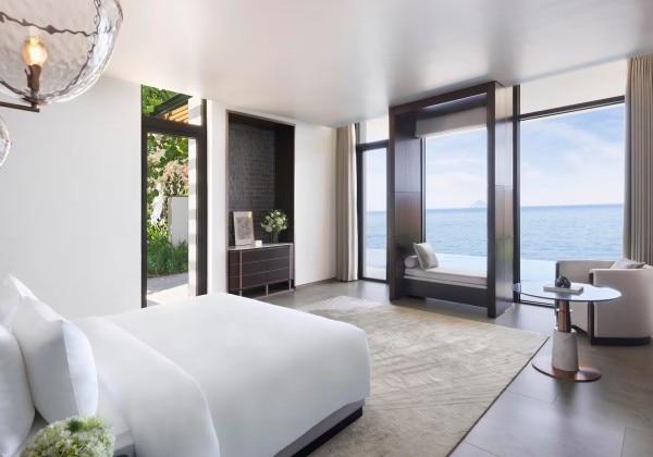 Gran Ocean Pool Pavilion