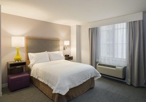 1 Queen Accessible Roll in Shower