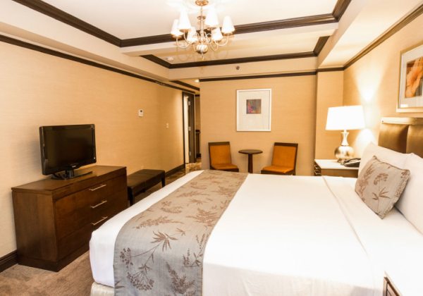 Deluxe King Room