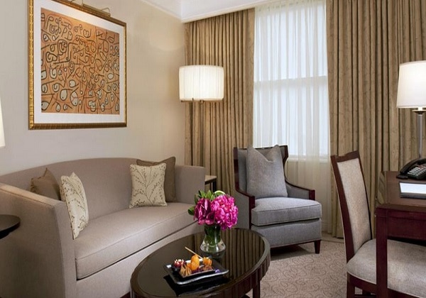 JUNIOR EXECUTIVE SUITE