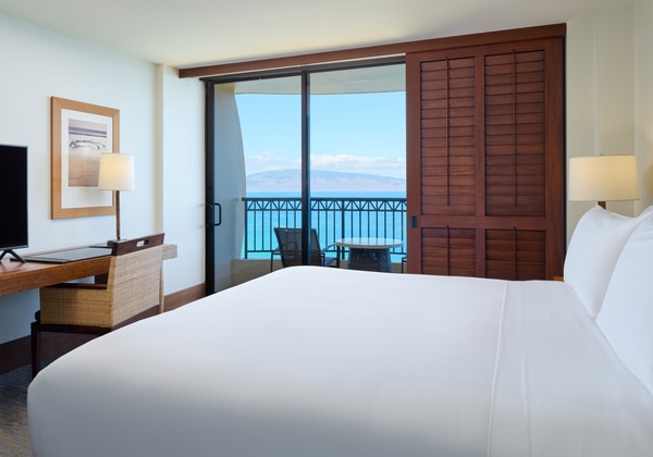 Tower 2 Bedroom Ocean Front Molokai Suit