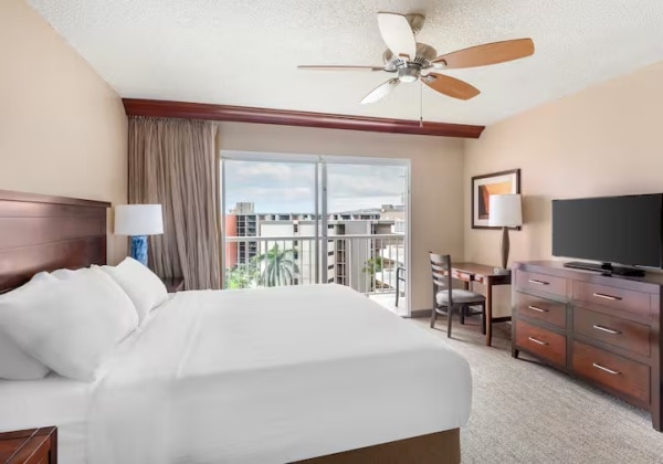 1 BDRM KG OR 2DBL BLC