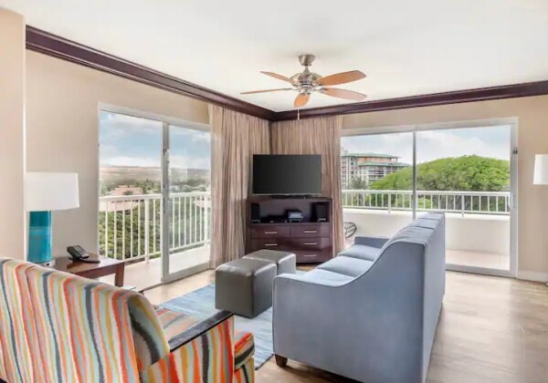 2 BDRM PREMIER KG 2TWN BLC