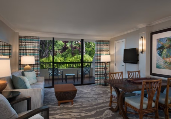 1 Bedroom Suite, 1 King, Sofa bed, Garde