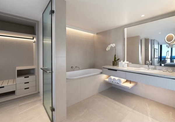 Junior Suite Ocean View Balcony