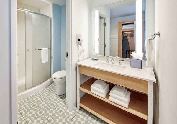 STD ROOM BATHROOM