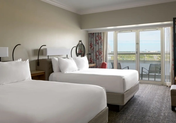 2 Queen Beds With Patio