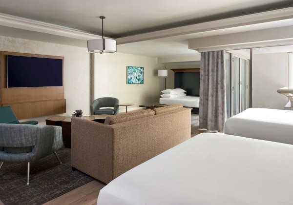 2 Queen Beds Deluxe Suite