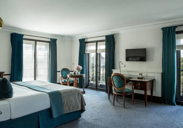 Louvre Suite Paris Views