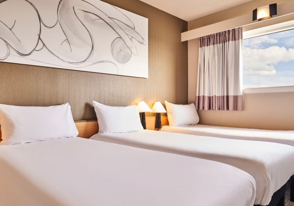 Standard Room With 3 Single Beds