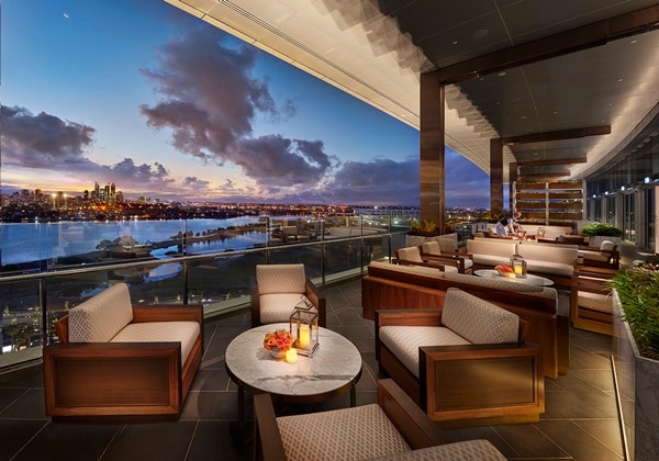 クラブラウンジ