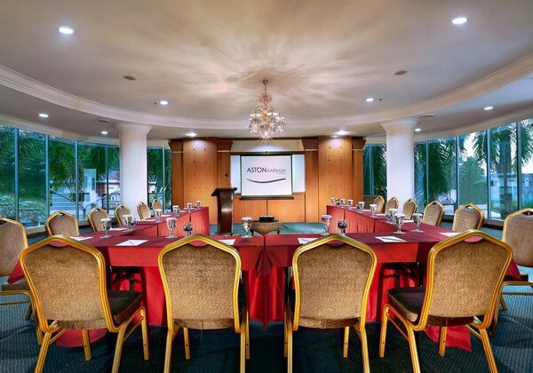 MEETING ROOM