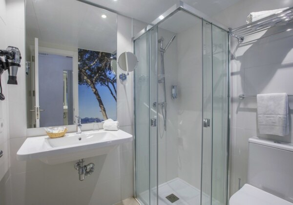 Single Bathroom