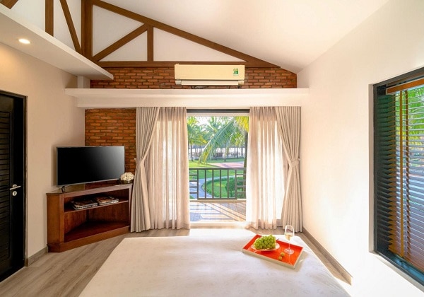 Deluxe Ocean View - Beach Zone