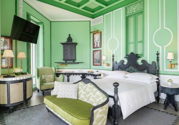 Deluxe Emerald Bay
