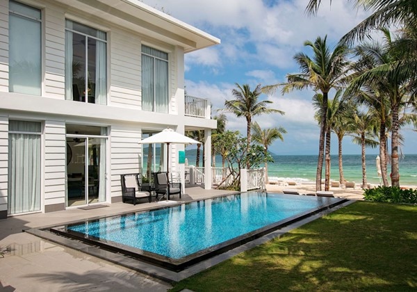 1Bedroom Beachfront Villa with Private