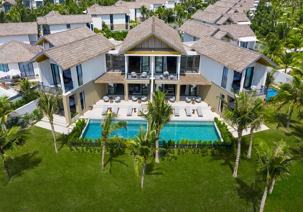 Beachfront Pool Villa