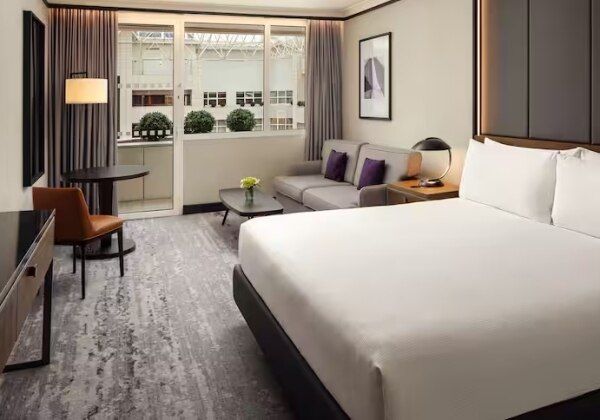 Executive Family Room with Sofabed