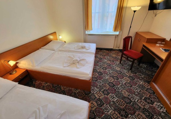 Triple Room