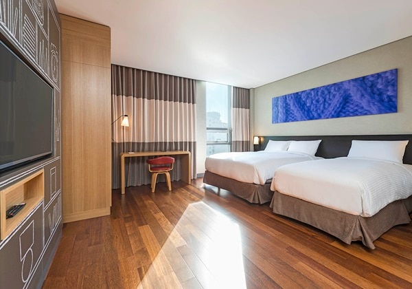 Deluxe Room With 1 Double & 1 Single