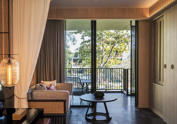 Twin Beds Garden View