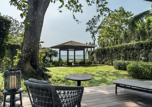 Beachfront Suite