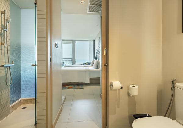 1 King Standard Sea View Bay Tower