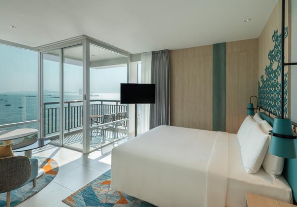 1 King Premium Pattaya Beachview Bay