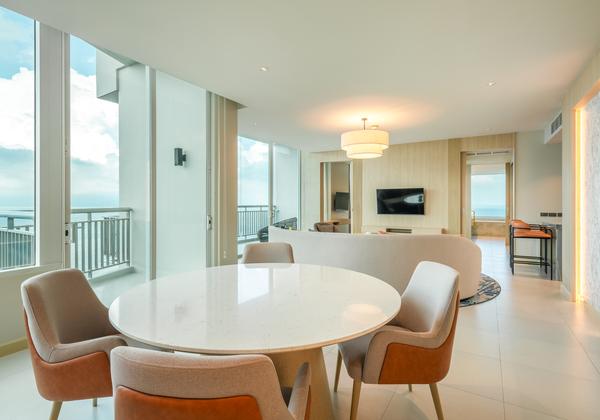 1 Bedroom Premium Suite Bay Tower 1 King