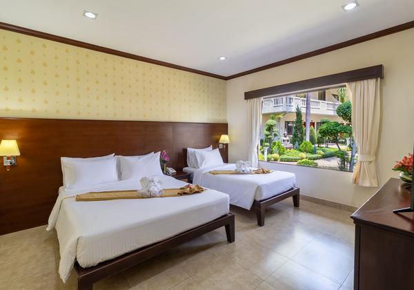 One-Bedroom Junior Suite Garden View