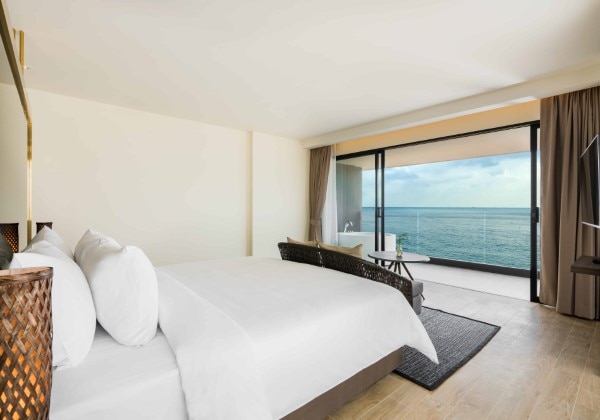 Ocean Suite Sky Bath