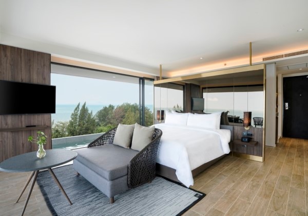 Ocean Suite Sky Pool