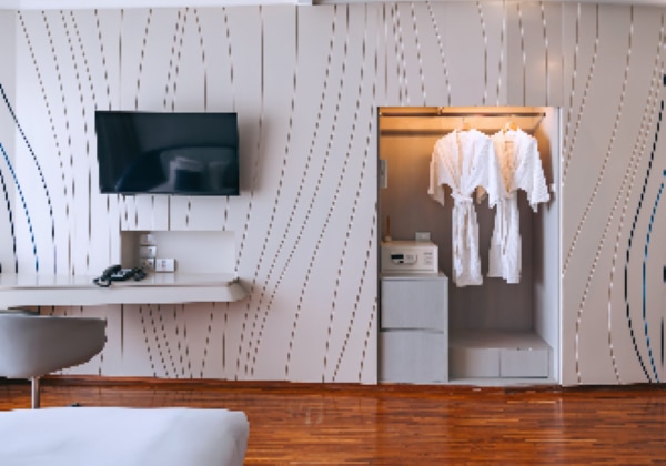 Deluxe King Bed Pool View