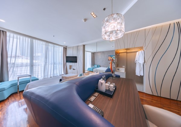 Deluxe King Bed Pool View