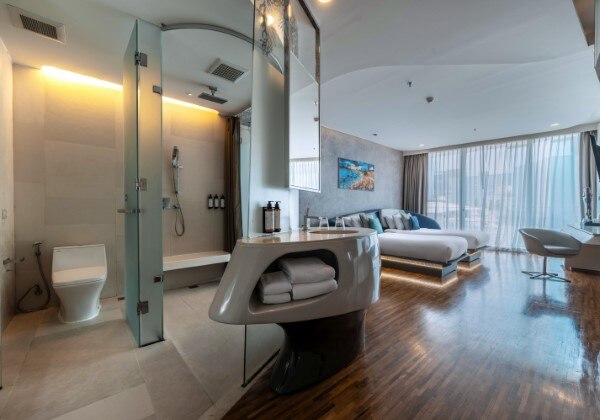 Deluxe Twin Bed Pool View