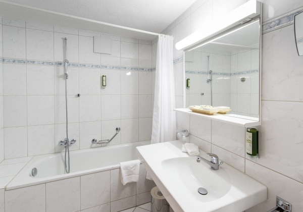 Guest Room Bathroom