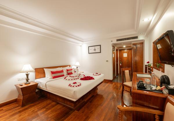 Premium Deluxe Exclusive Package