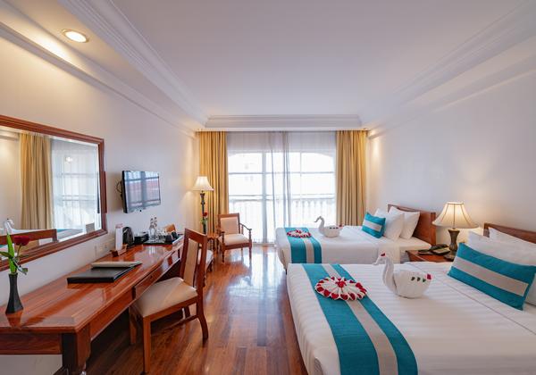 Premium Family Connecting